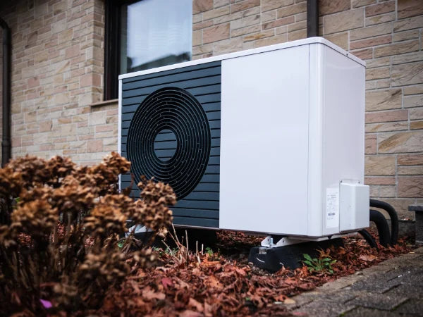 Wärmepumpen-Isolierung: 200% GEG Dämmung & Schutz